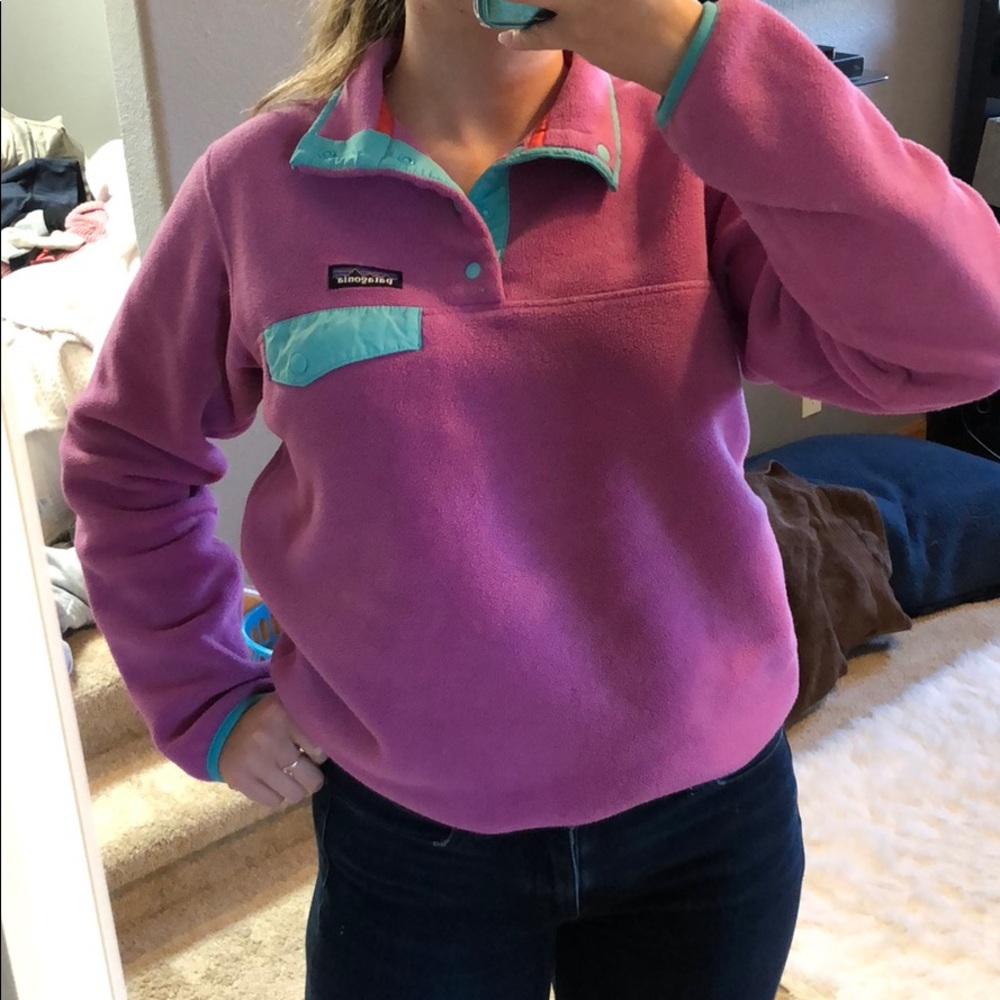 PATAGONIA- pink with teal detailing